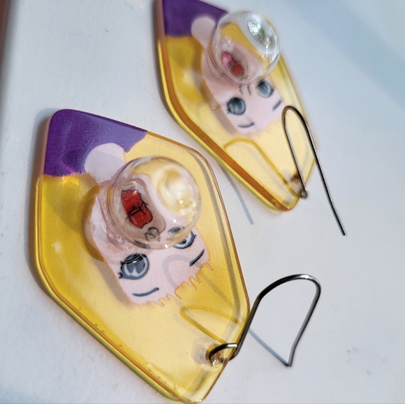 Brand new 3D bubble blowing girl earrings 🫧 - Picture 2 of 8